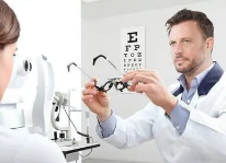 潍坊眼镜技术培训的老师分享低视力患者的环境和行动训练