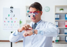 潍坊眼镜技术培训的老师分享低视力流行病学之医学因素